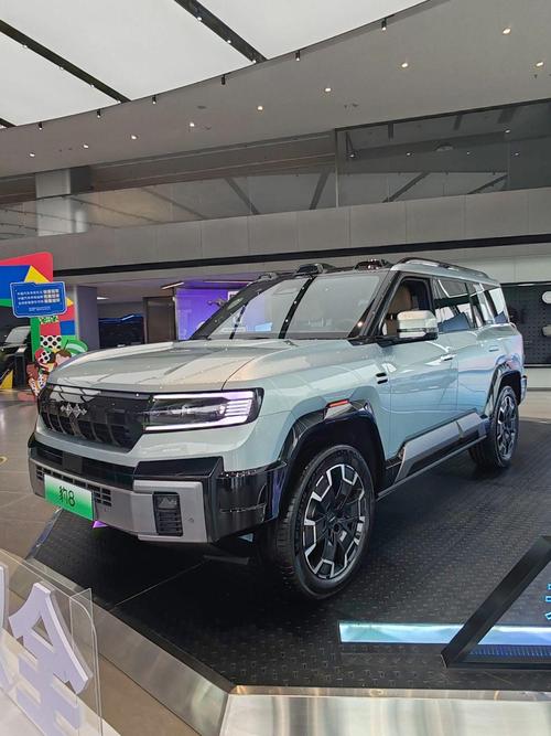 佛山245比亚迪方程豹硬派越野的爆款，英菲尼迪35周年与你共成长